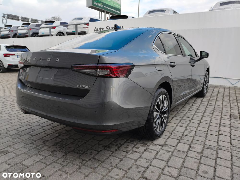 Skoda Superb 1.5 TSI mHEV Drive DSG - 8
