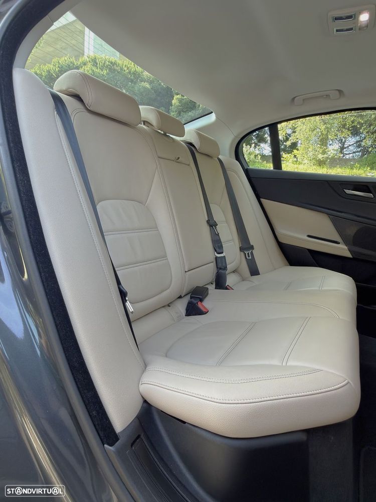 Jaguar XE 2.0 D Prestige Aut. - 41