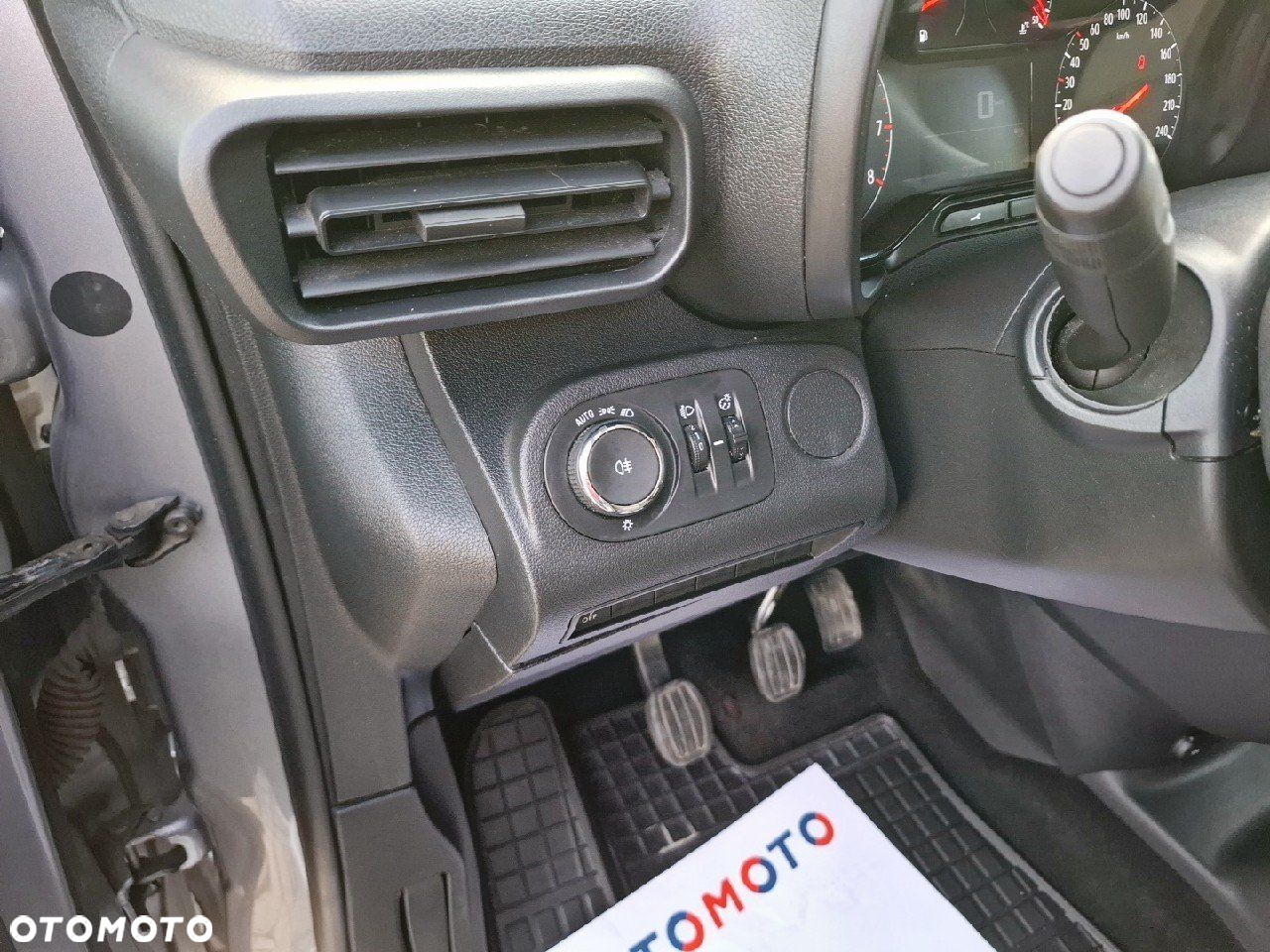 Opel Combo - 14