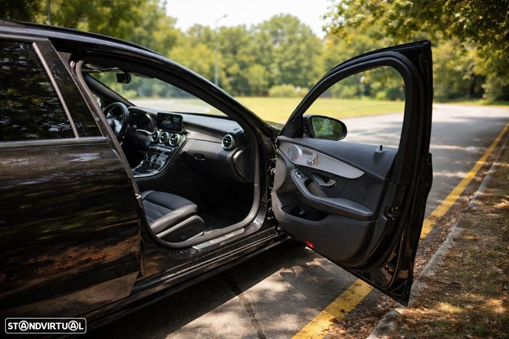 Mercedes-Benz C 300 de AMG Line - 39
