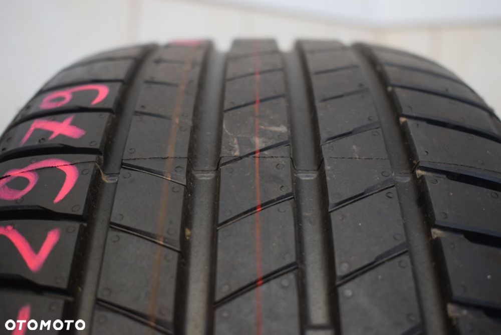 R17 215/50 Bridgestone Turanza T005 Pojedyncza 2022r - 2