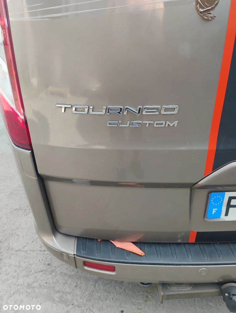 Ford Tourneo Custom 2.0 EcoBlue Hybrid L1 Titanium - 16