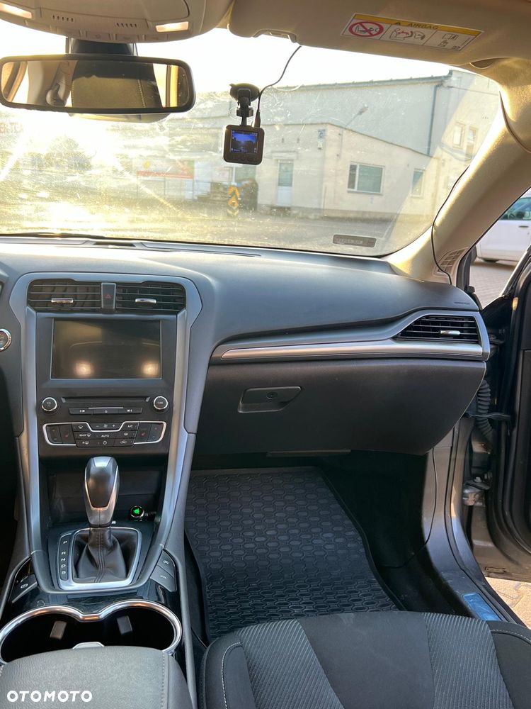 Ford Mondeo 2.0 EcoBoost Titanium - 26
