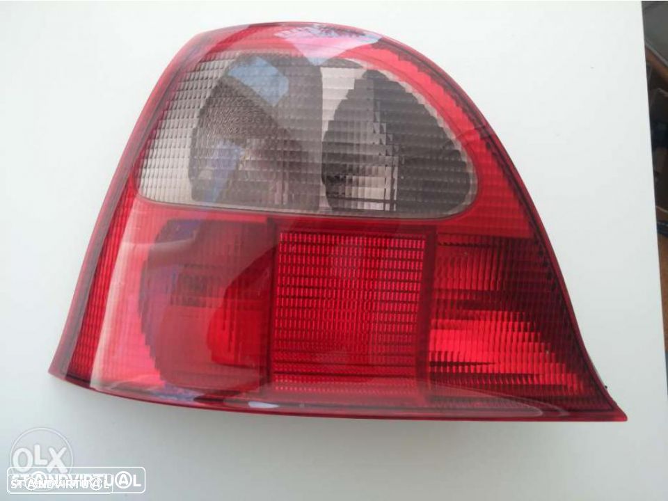 Farolim farol tras esquerdo rover 25 mg zr - 1
