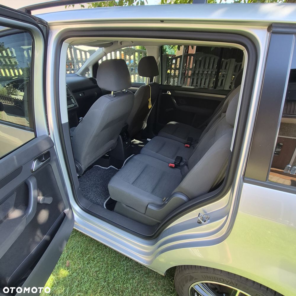 Volkswagen Touran 1.6 - 8