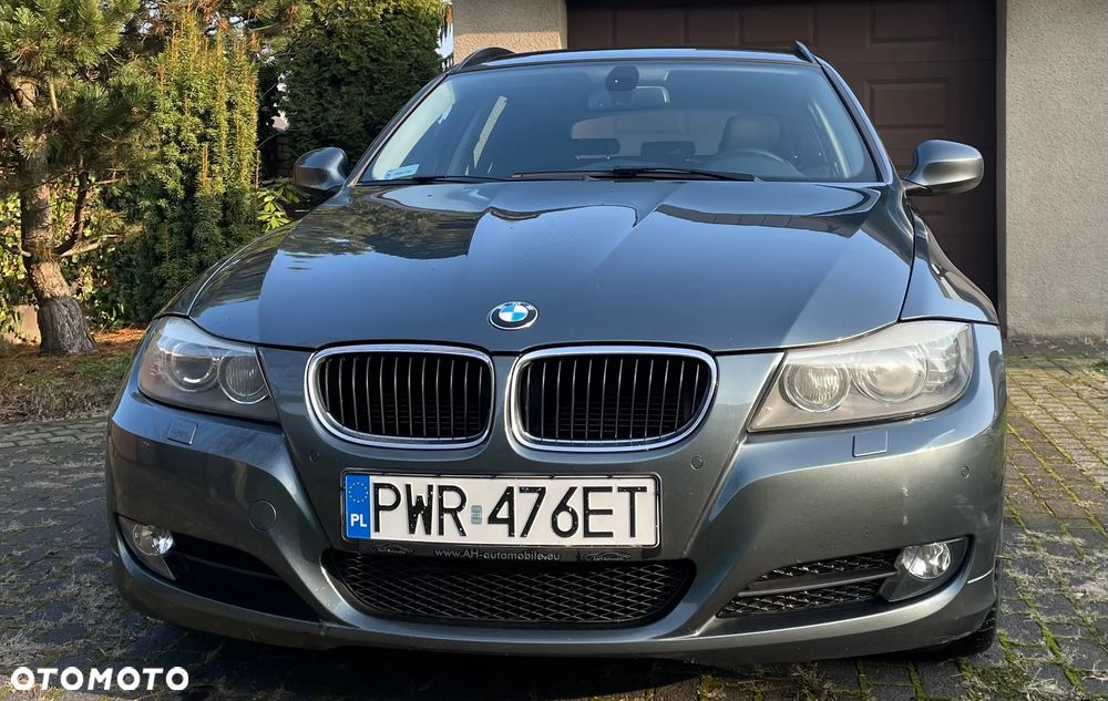 BMW 320D 2011 photo 2