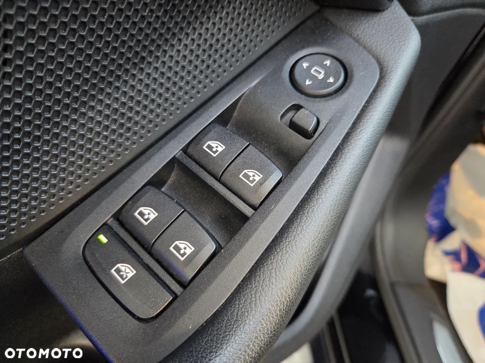 BMW Seria 1 120d Sport Line Shadow sport - 23