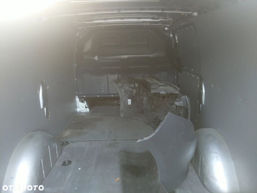 Mercedes-Benz Vito - 16