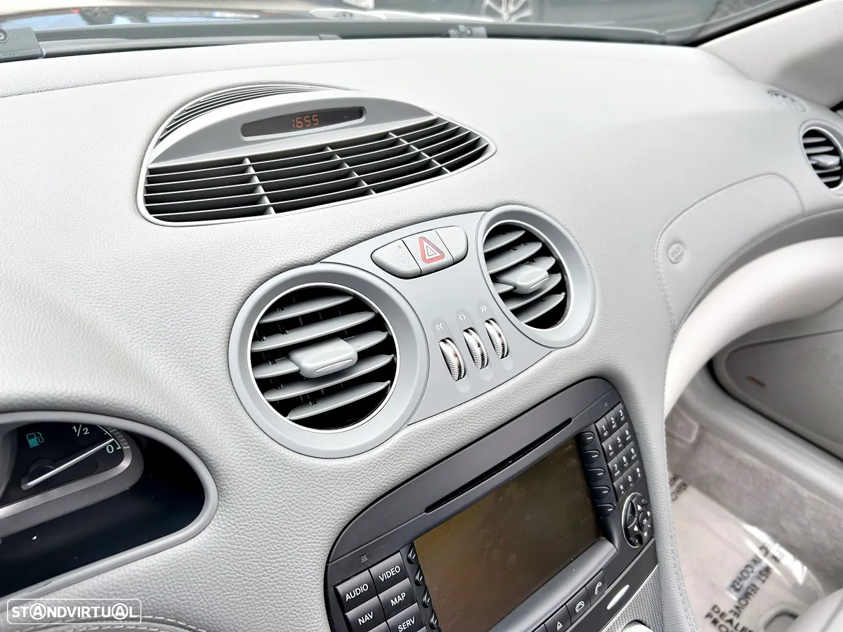 Mercedes-Benz SL 350 Auto - 17