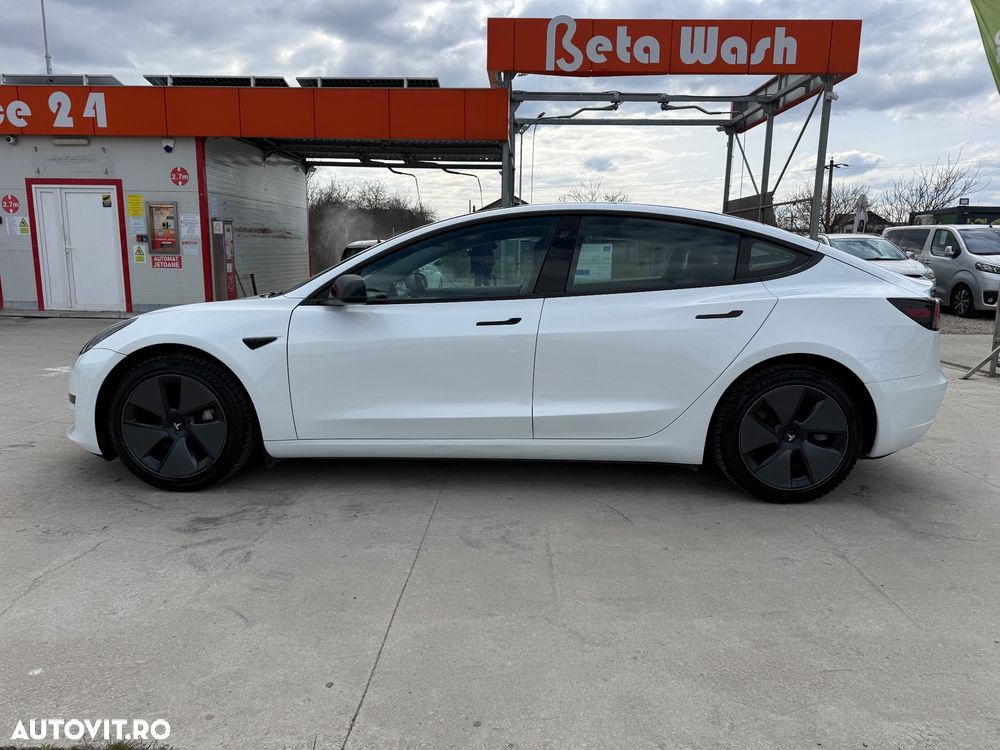 Tesla Model 3 RWD - 10