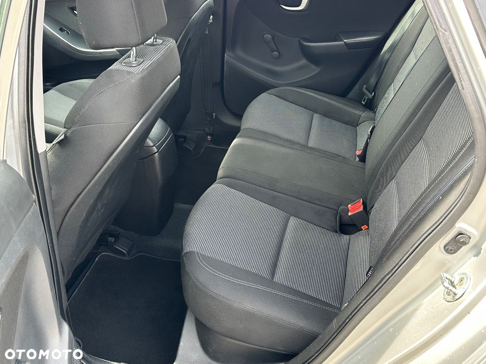 Hyundai i30 1.4 Classic + - 12