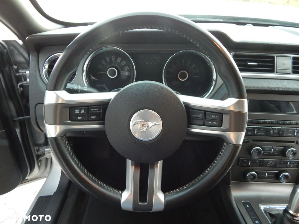 Ford Mustang - 23
