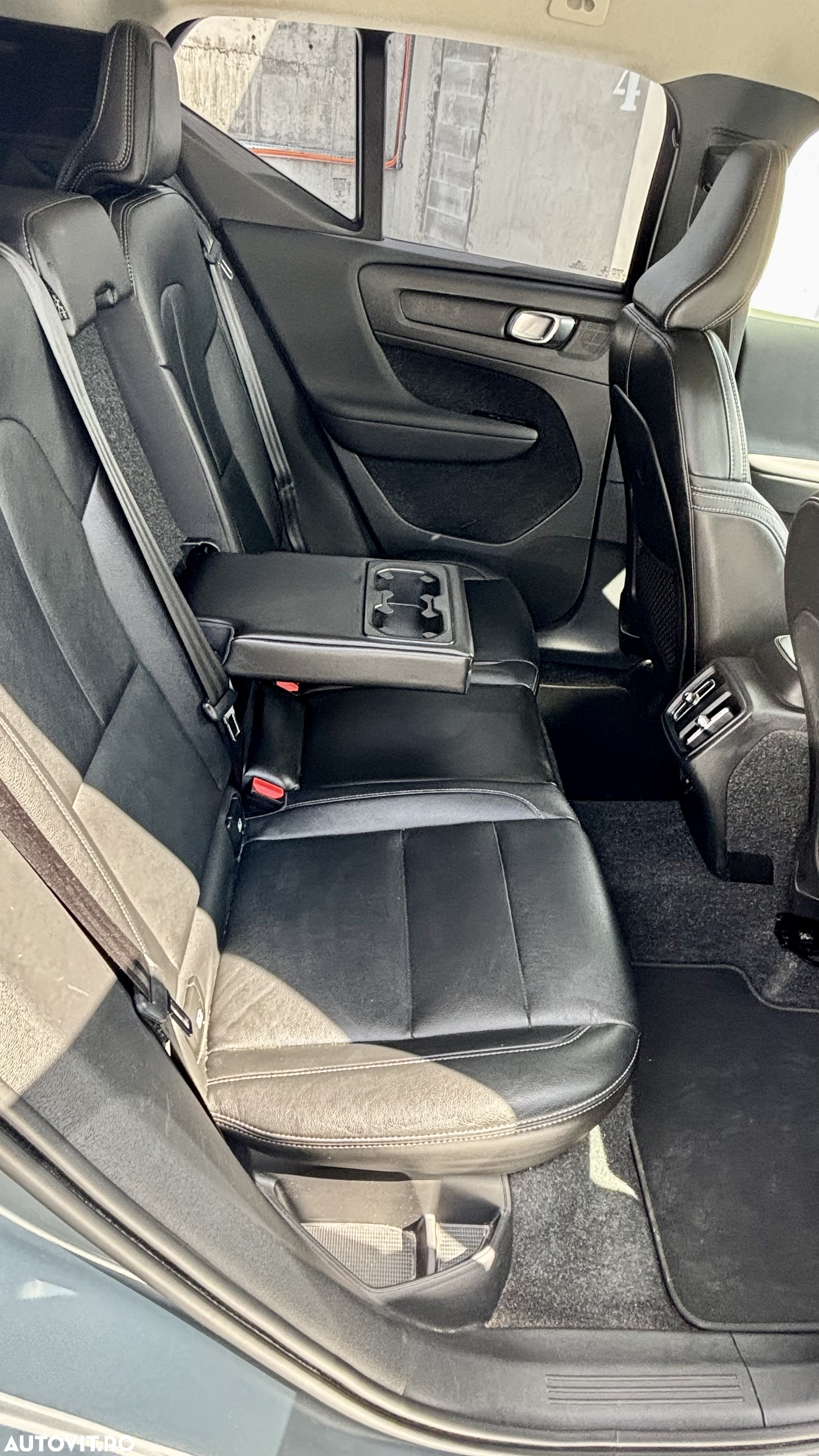Volvo XC 40 T2 AT8 Momentum - 17