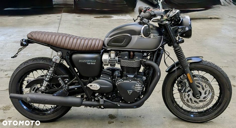 Triumph Bonneville - 7