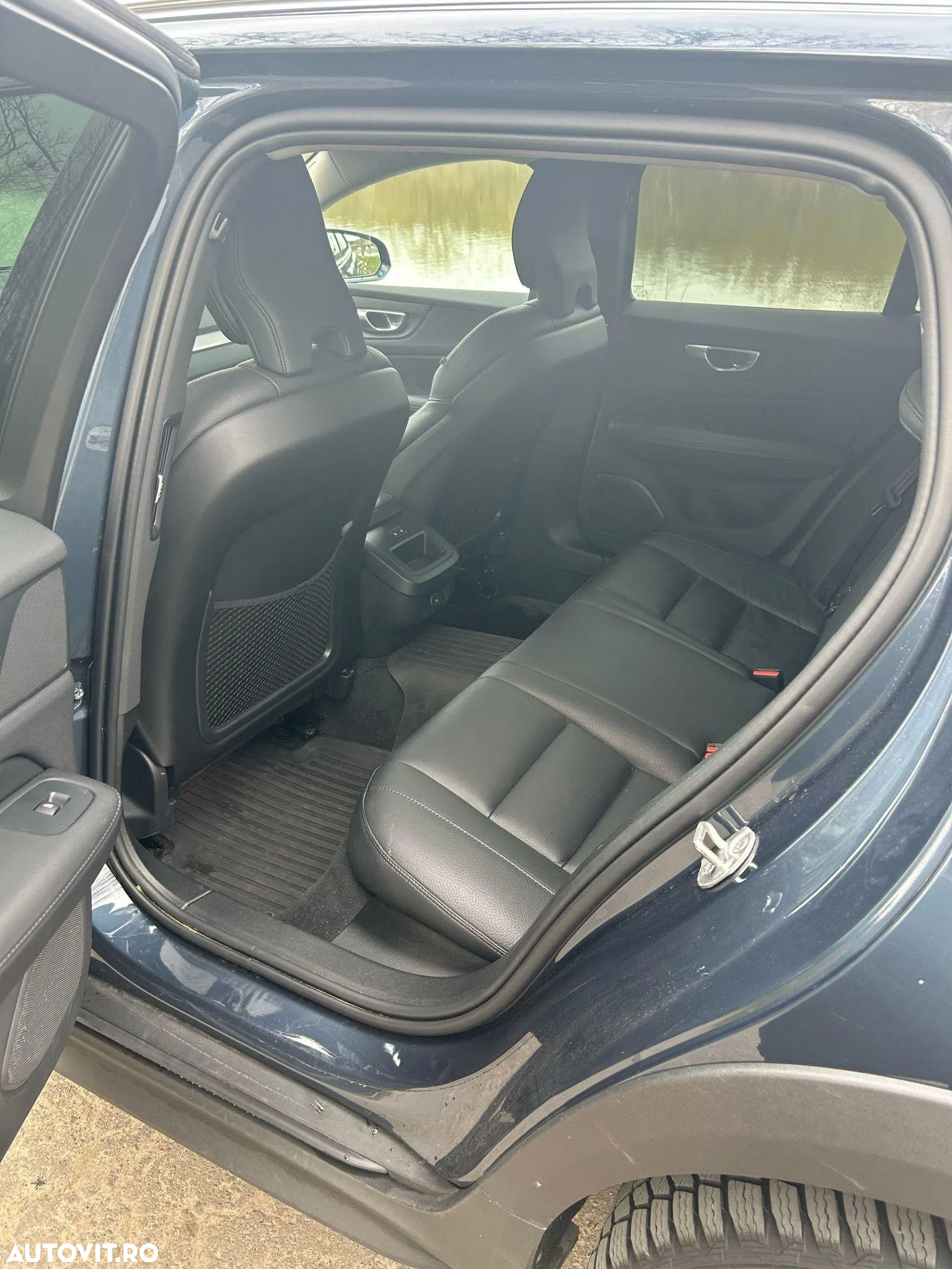 Volvo V60 B4 MHEV AT AWD Plus Bright - 10