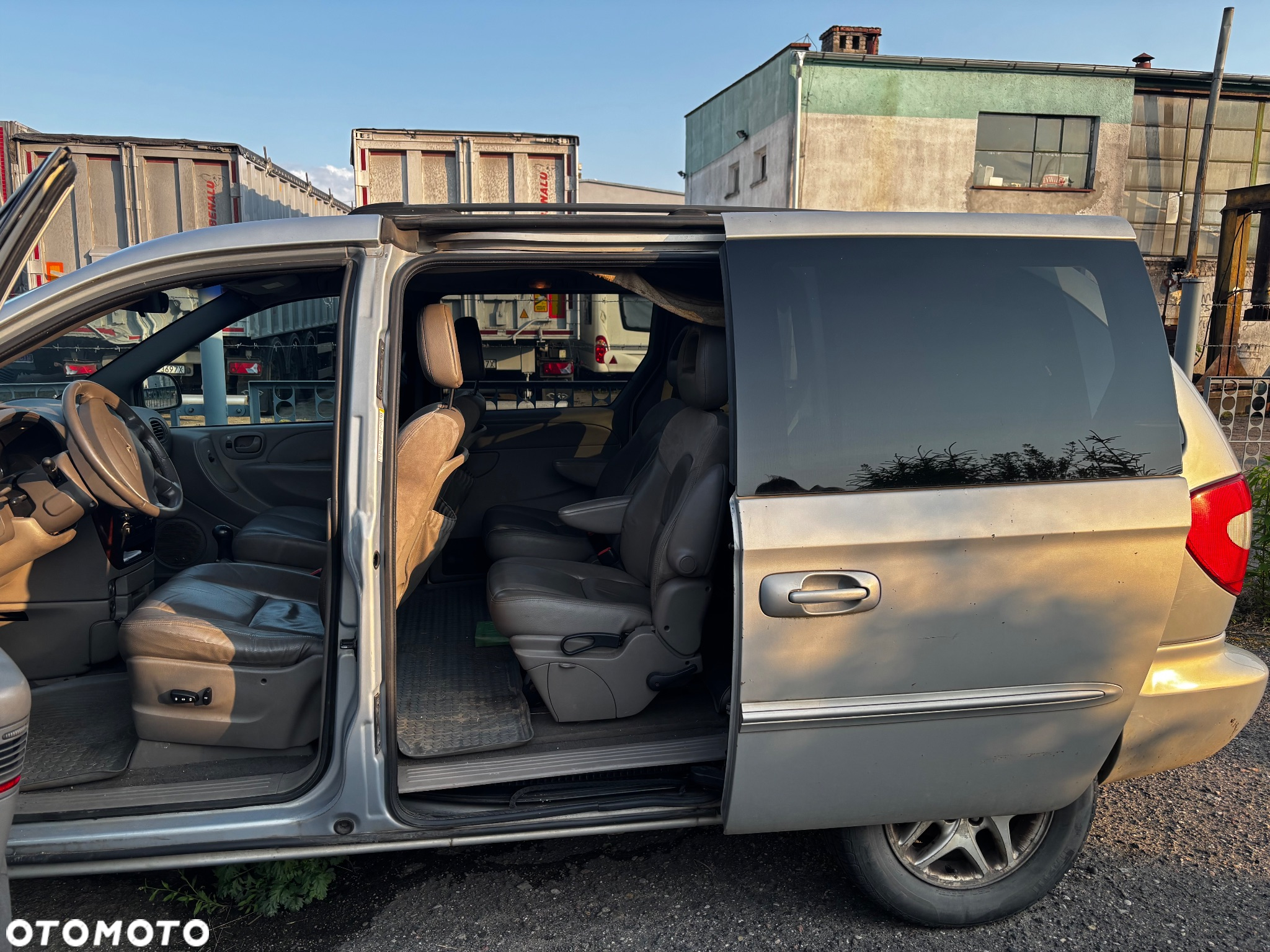 Chrysler Voyager 2.5L CRD SE - 2