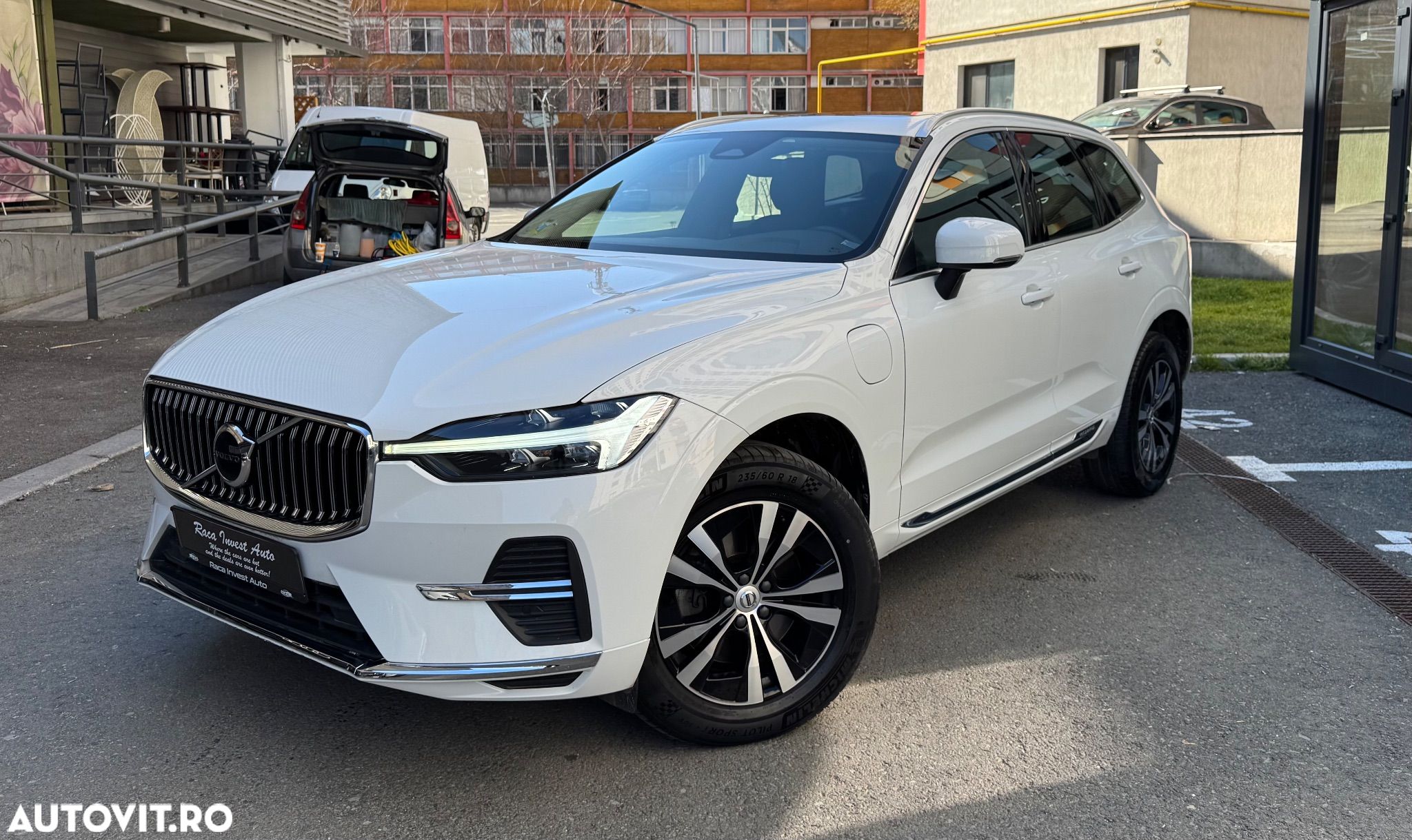 Volvo XC 60 T6 AWD Recharge Geartronic Inscription Expression - 1