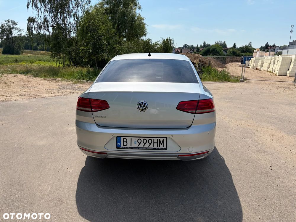 Volkswagen Passat - 6