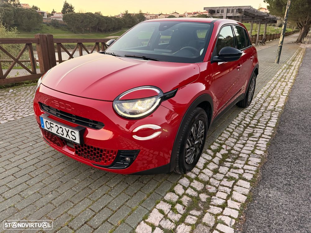 Fiat 600e Red - 4