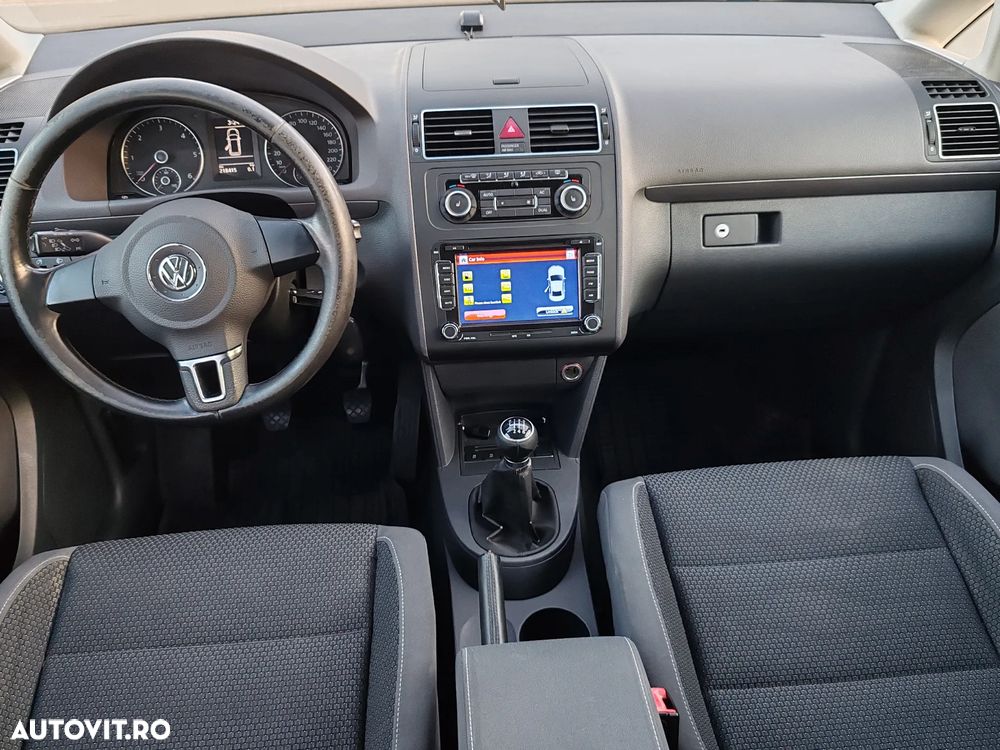 VOLKSWAGEN Touran 2010 — imagine 8