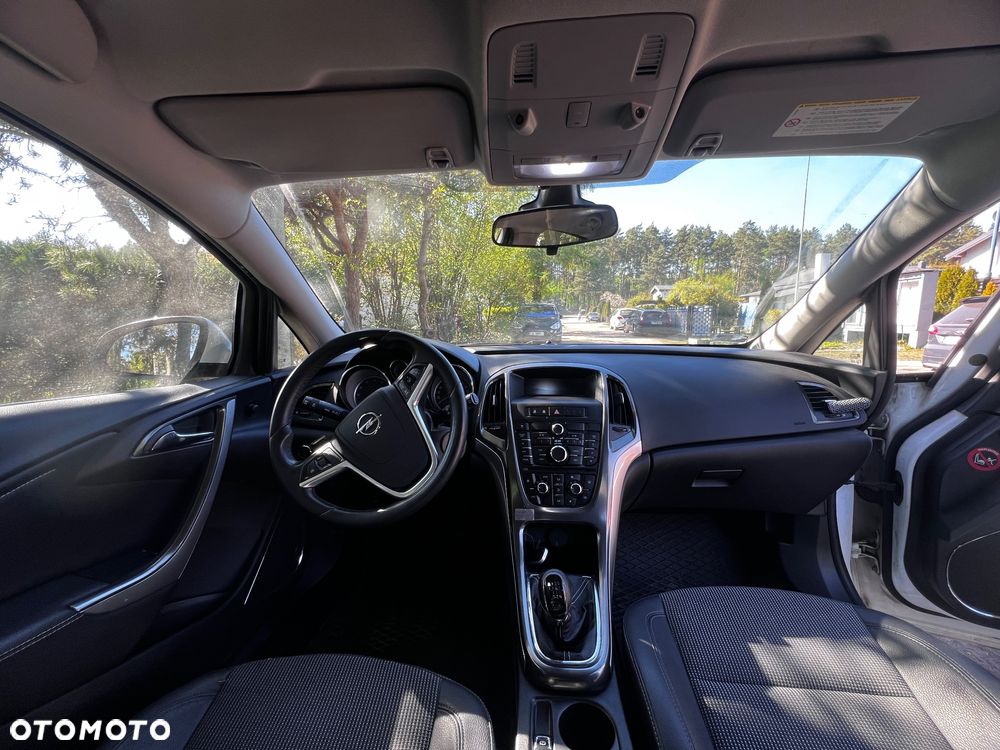 Opel Astra 1.4 T Cosmo - 11