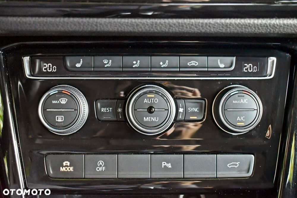 Volkswagen Touran 1.5 TSI EVO Highline DSG - 26