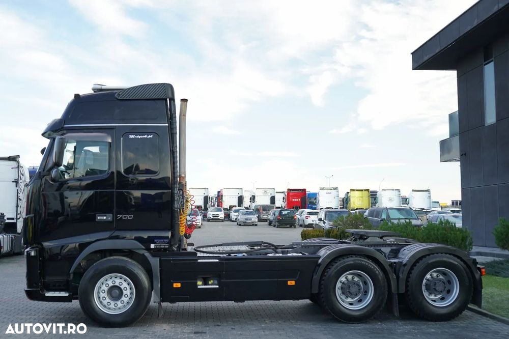 Volvo FH16 / 700 / 6x4 / SISTEM HIDRAULIC / RETARDER / TRACTOR CU 3 AXE / MASĂ PUTERNICĂ 120 T - 6