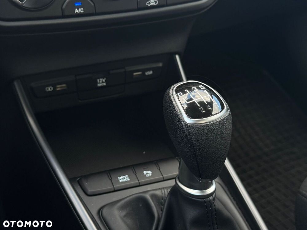 Hyundai i20 - 17