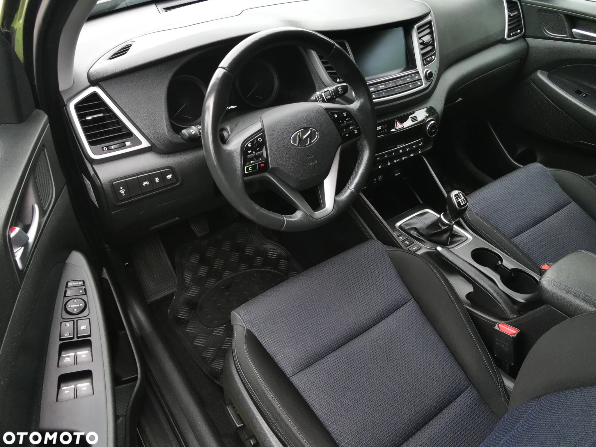Hyundai Tucson 2.0 CRDI Premium 4WD - 24