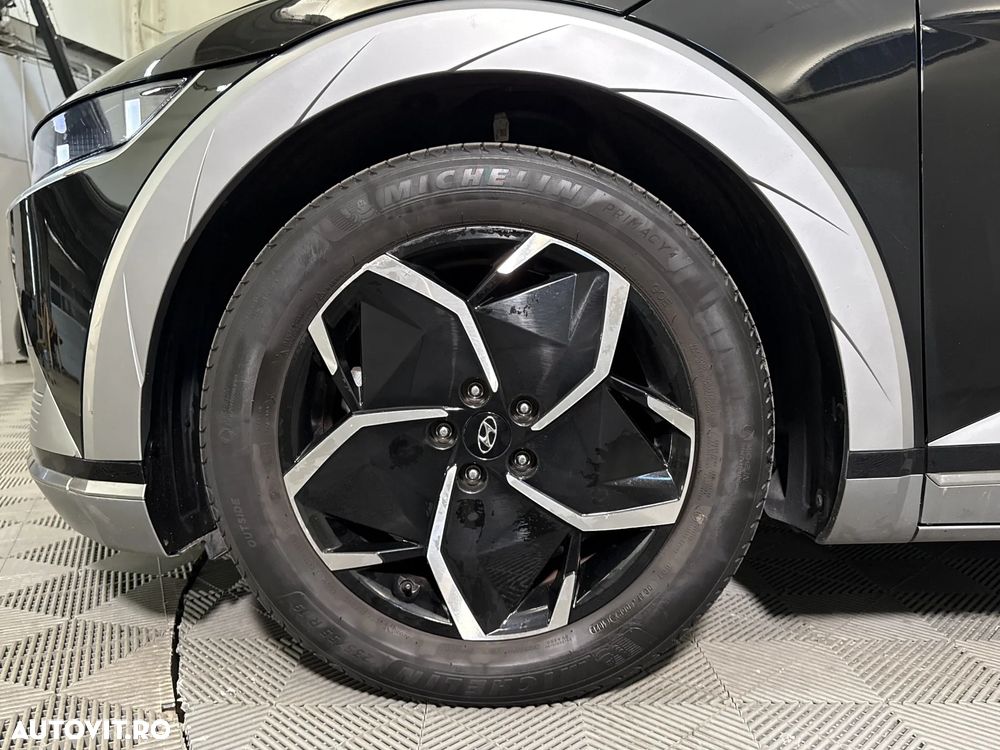 Hyundai IONIQ - 14