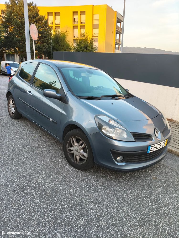 Renault Clio 1.2 16V Dynamique - 1