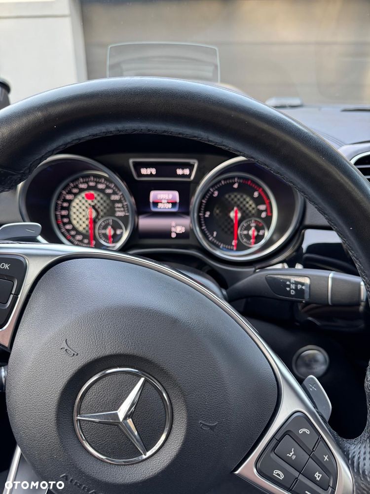 Mercedes-Benz GLE - 10