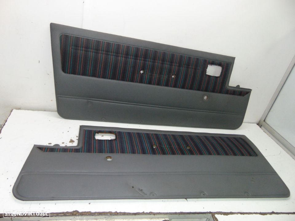 Peugeot 205 3 portas quartelas - 1