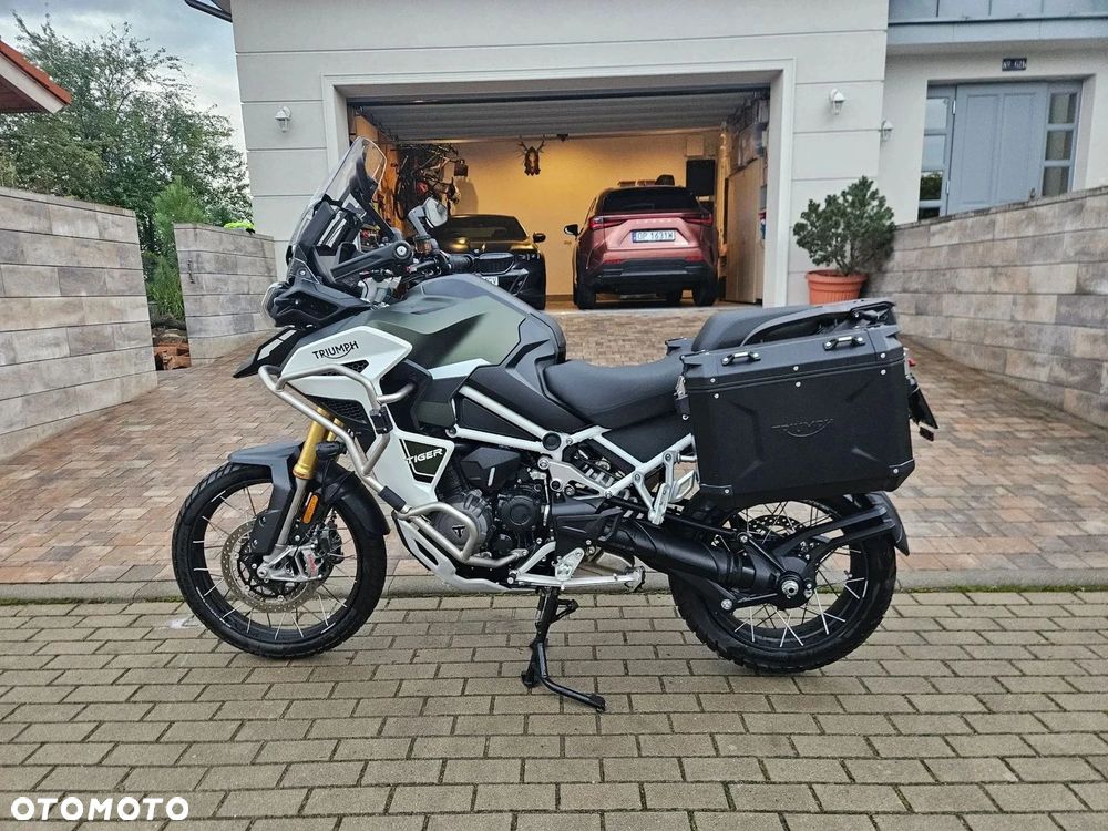 Triumph Tiger - 2