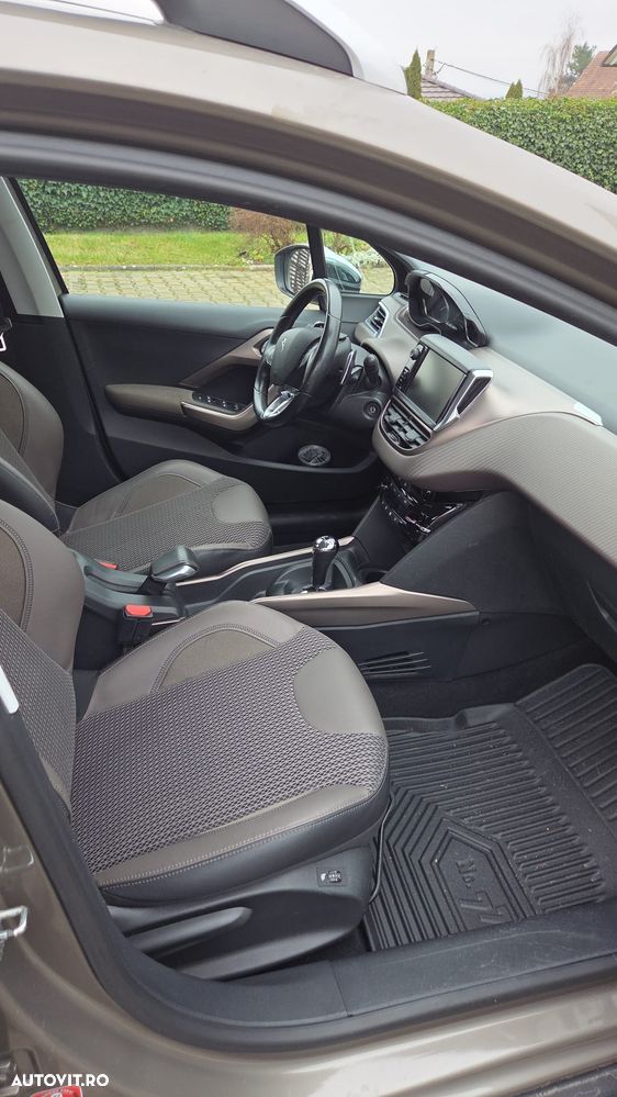 Peugeot 2008 82 e-VTI ETG5 Allure - 14