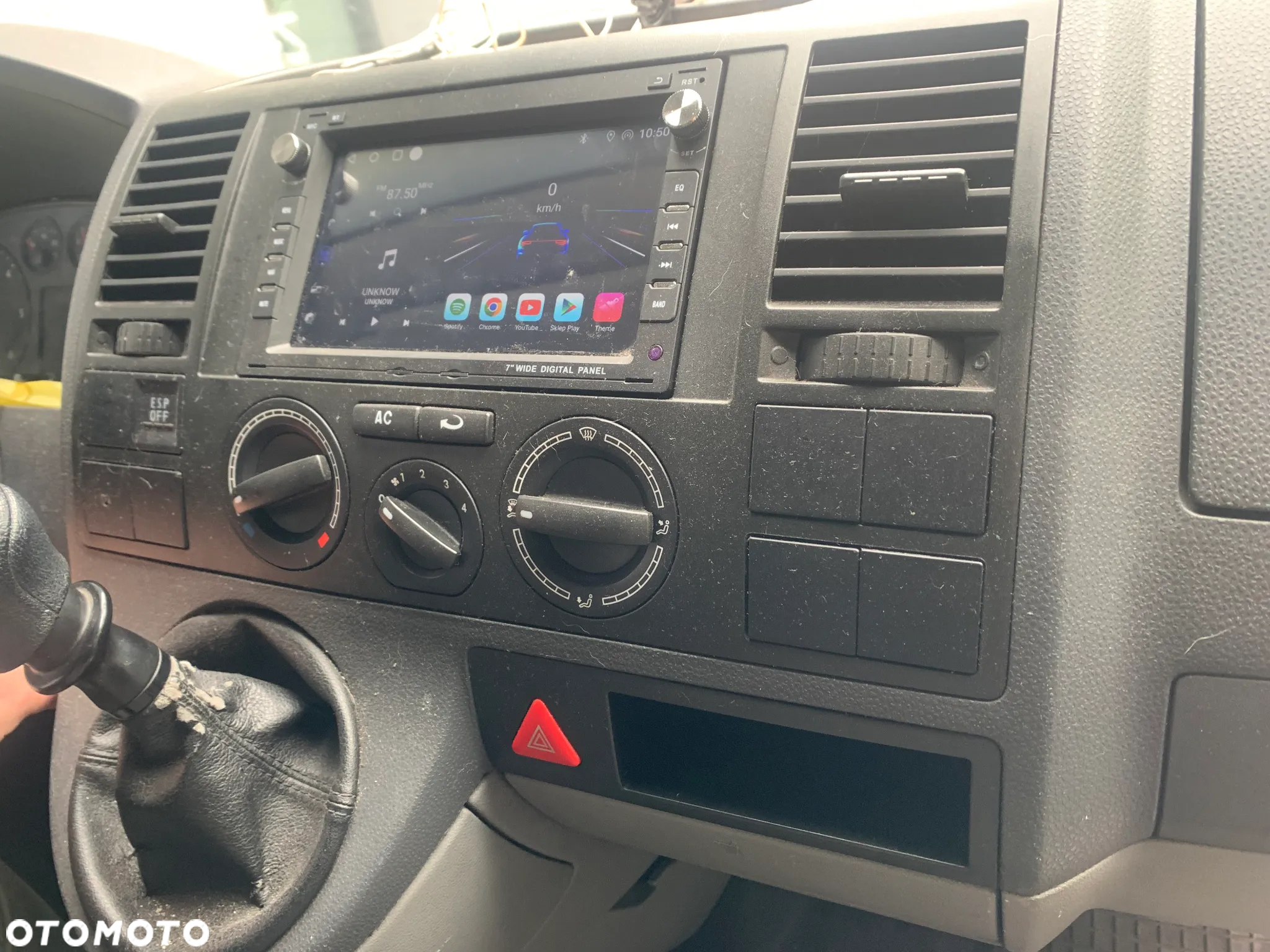 Volkswagen Transporter - 9