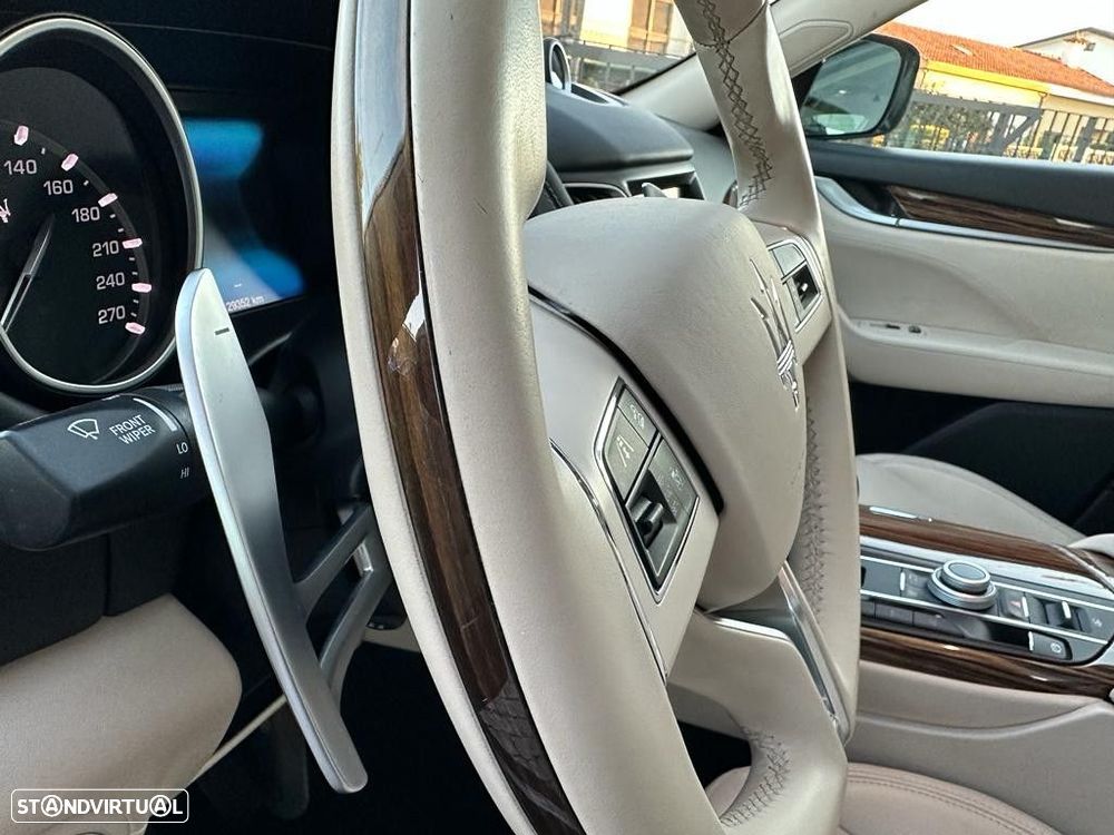 Maserati Levante 3.0 V6 - 32