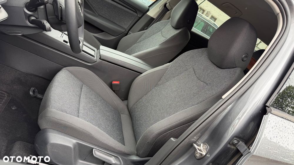 Skoda Superb 2.0 TDI SCR Essence DSG - 33