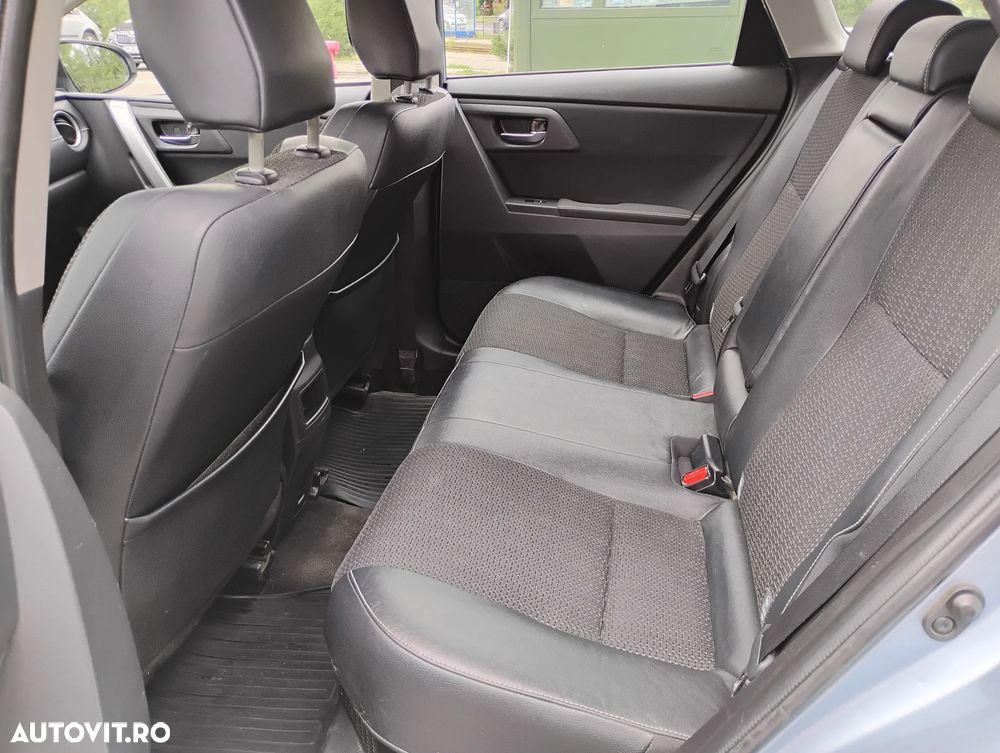 Toyota Auris 1.8 L VVT-i TS Hybrid Sol+ - 13