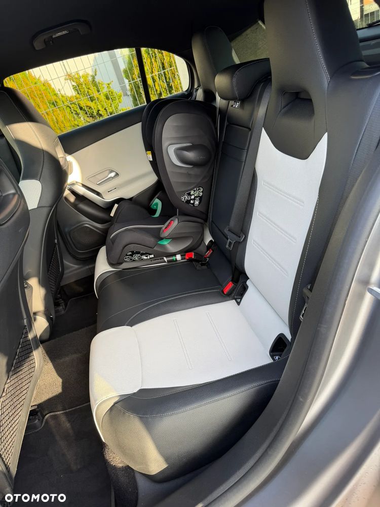 Mercedes-Benz Klasa A 35 AMG 4-Matic Edition 1 7G-DCT - 18