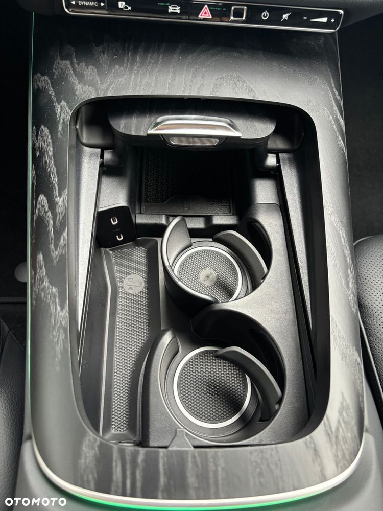 Mercedes-Benz Klasa E - 11