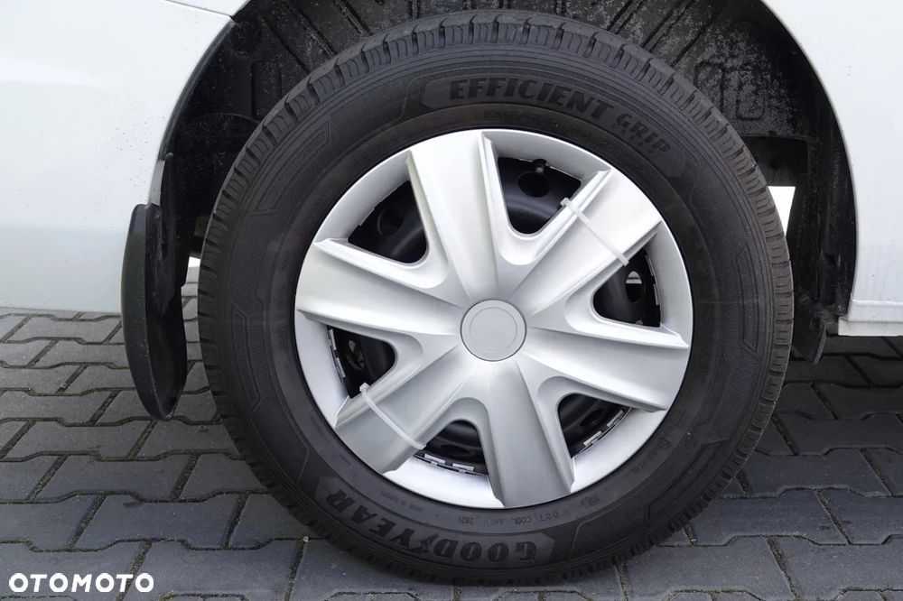 Ford TRANSIT / CHŁODNIA / TRZY ZABUDOWY IZOTERMICZNE / TRIO TEMPERATURA / SPROWADZONY - 21