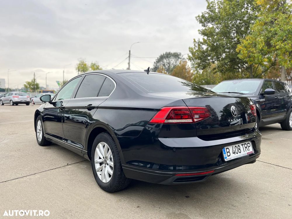 Volkswagen Passat - 4