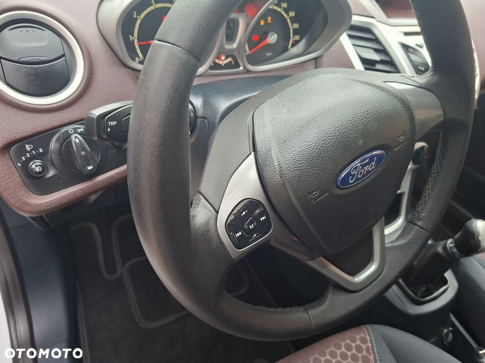 Ford Fiesta 1.25 Titanium - 13