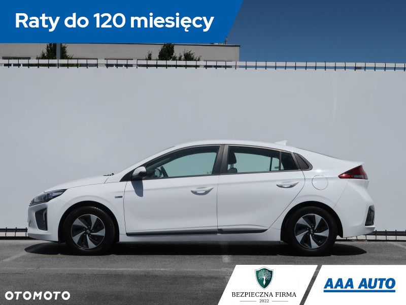 Hyundai IONIQ - 3