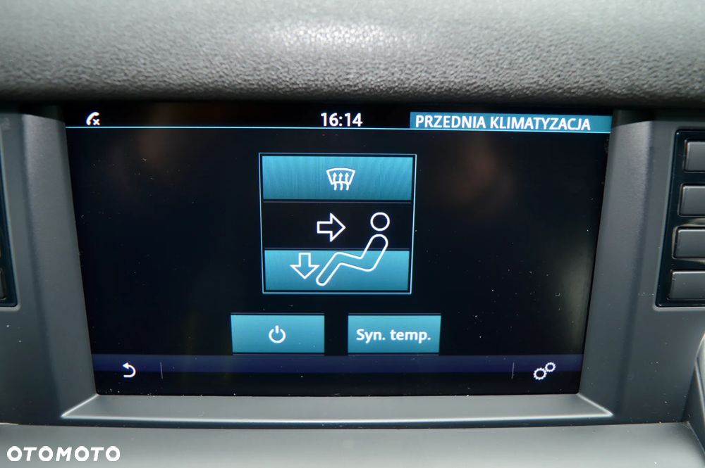 Land Rover Discovery Sport - 28
