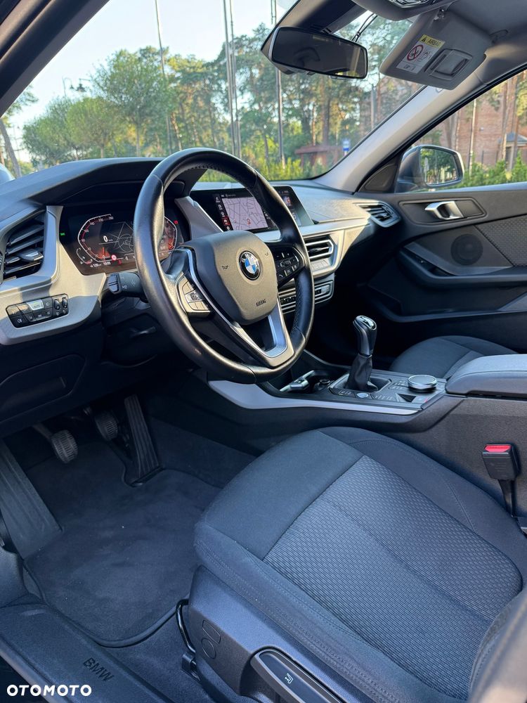 BMW Seria 1 118i Sport Line - 9