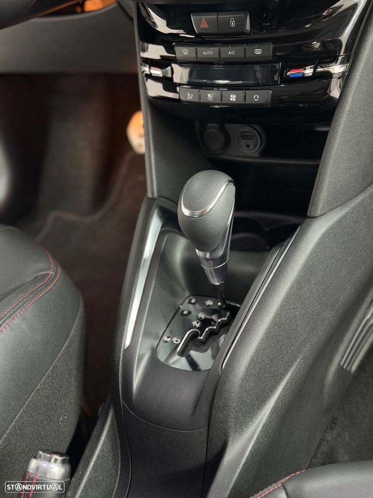Peugeot 208 1.2 PureTech GT Line EAT6 - 20