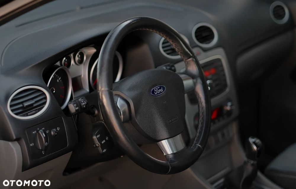 Ford Focus 1.6 Gold X - 17