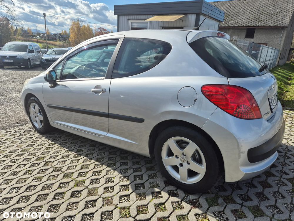 Peugeot 207 1.4 16V Trendy - 5